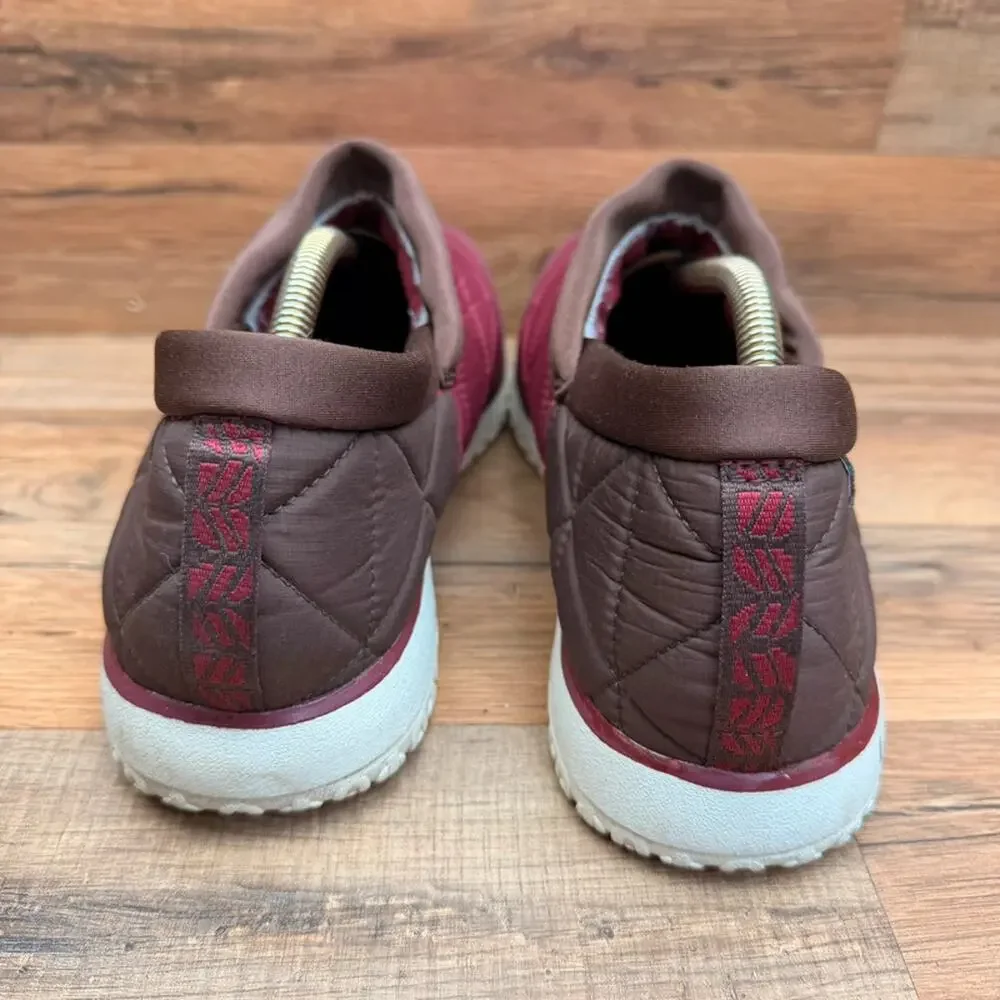 LL Bean men size 12 Primaloft Shoes Slip On Red Ultralight Waterproof